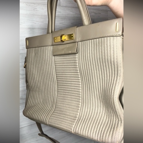 Marc Jacobs Crossbody handbag with gold hardware - Picture 11 of 14